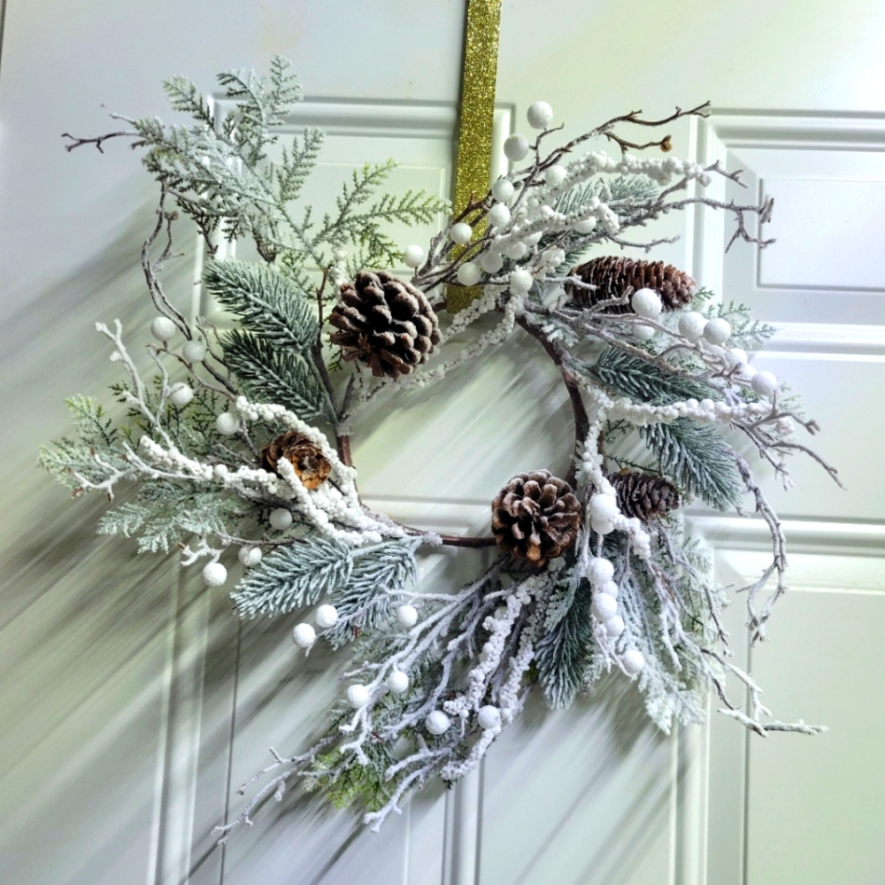 Flocked wreath